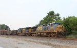 CSX 5385 leads E507